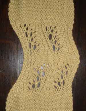 Sinuously Curved Lace Scarf Knitting Pattern in Debbie Bliss